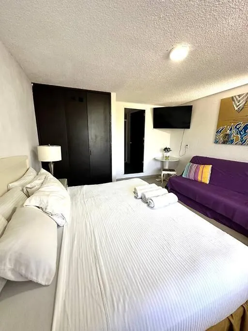 Spacious Two-Story Apartment In Hotel Zone Central Location, Just 5 Minutes From Nightlife And Tourist Hotspots Cancun Mexico